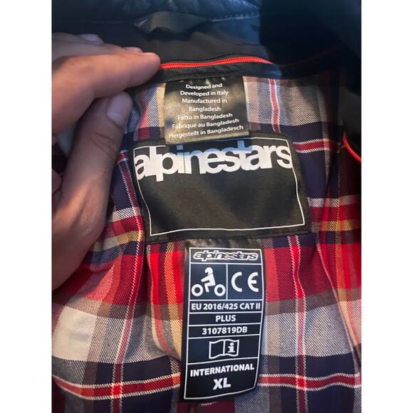 Alpine Stars Buffalo Leather Crazy Eight Padded Motorcycle Jacket - Picture 8 of 10